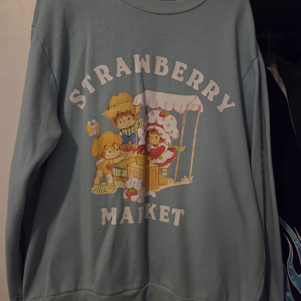 Strawberry Market Graphic Sweatshirt